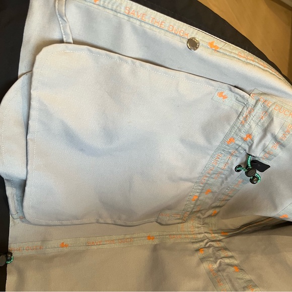 Worn once save the duck recycled rain jacket. Large - Picture 5 of 10